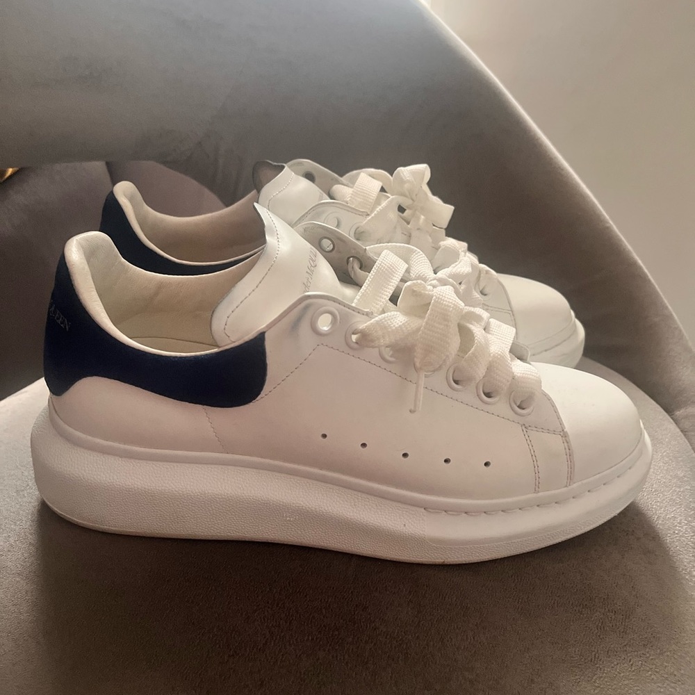 Selling Alexander MQueens